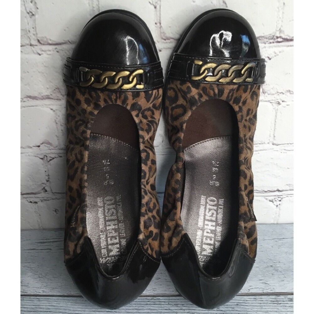 Mephisto Flats Womens 7,5 Slip on shoes Ballet Flats Leopard Print Chain Decor